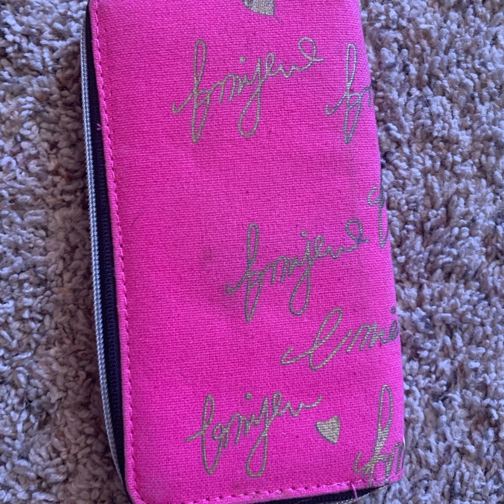 SOLD Painted girl wallet 💖💛💖 - Picture 3 of 7